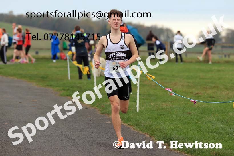 Mens and Womens under-17s 2024 Heaton Memorial Road Race, Newcastle Town Moor, Newcastle.   Photo: David T. Hewitson/Sports for All Pics